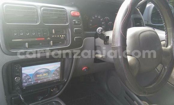 Nunua Ilio tumika Suzuki Grand Vitara Nyeupe Gari ndani ya Dar es Salaam nchini Dar es Salaam Nunua Ilio tumika Suzuki Grand Vitara Nyeupe Gari ndani ya Dar es Salaam nchini Dar es Salaam