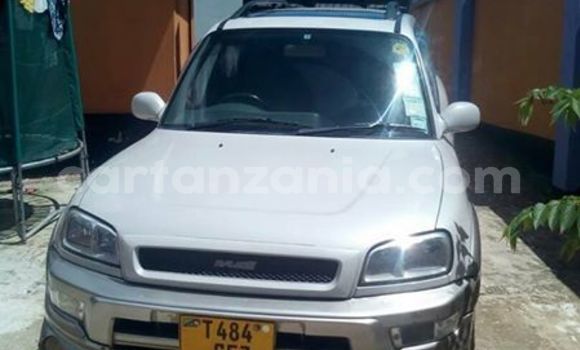 Nunua Ilio tumika Toyota RAV4 Fedha Gari ndani ya Dar es Salaam nchini Dar es Salaam Nunua Ilio tumika Toyota RAV4 Fedha Gari ndani ya Dar es Salaam nchini Dar es Salaam