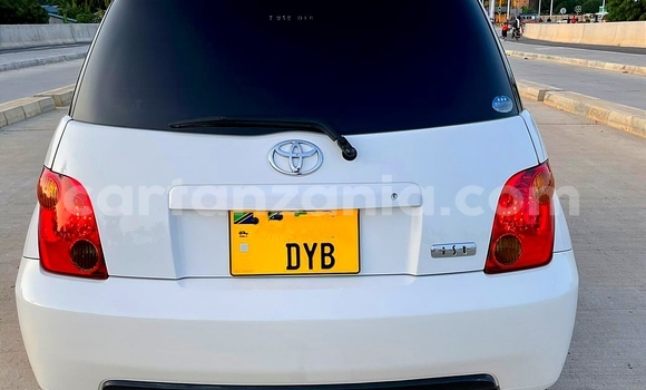Buy Used Toyota IST White Car in Dar es Salaam in Dar es Salaam Buy Used Toyota IST White Car in Dar es Salaam in Dar es Salaam
