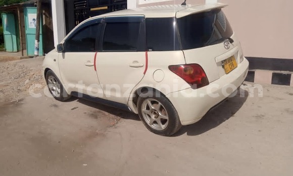 Nunua Ilio tumika Toyota IST Fedha Gari ndani ya Dar es Salaam nchini Dar es Salaam Nunua Ilio tumika Toyota IST Fedha Gari ndani ya Dar es Salaam nchini Dar es Salaam