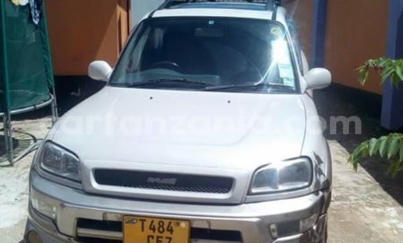 Nunua Ilio tumika Toyota RAV4 Fedha Gari ndani ya Dar es Salaam nchini Dar es Salaam Nunua Ilio tumika Toyota RAV4 Fedha Gari ndani ya Dar es Salaam nchini Dar es Salaam