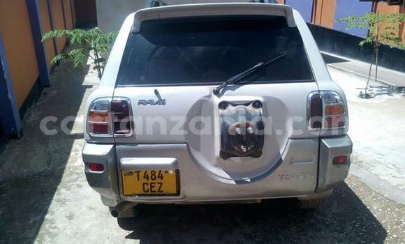 Nunua Ilio tumika Toyota RAV4 Fedha Gari ndani ya Dar es Salaam nchini Dar es Salaam Nunua Ilio tumika Toyota RAV4 Fedha Gari ndani ya Dar es Salaam nchini Dar es Salaam