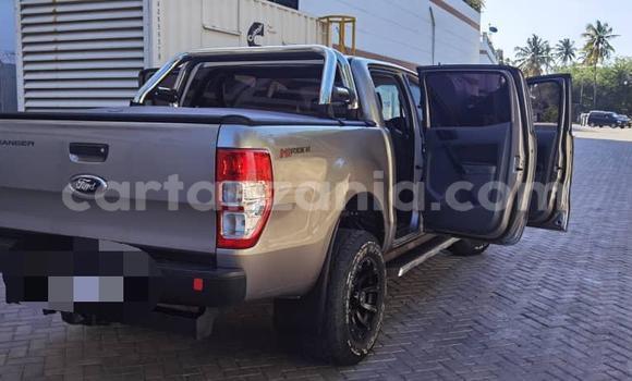 Nunua Mpya Ford Ranger (North America) Beige Gari ndani ya Dar es Salaam nchini Dar es Salaam Nunua Mpya Ford Ranger (North America) Beige Gari ndani ya Dar es Salaam nchini Dar es Salaam