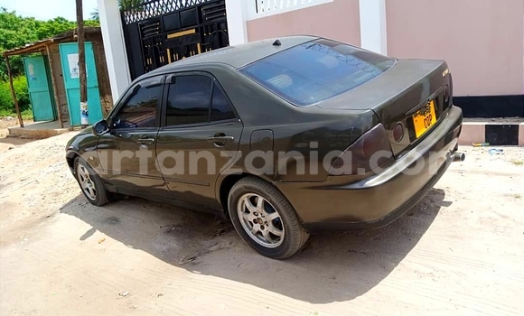 Nunua Ilio tumika Toyota Altezza Nyeusi Gari ndani ya Dar es Salaam nchini Dar es Salaam Nunua Ilio tumika Toyota Altezza Nyeusi Gari ndani ya Dar es Salaam nchini Dar es Salaam
