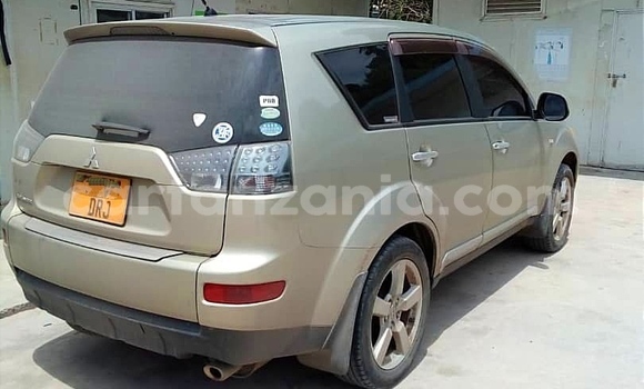Buy Used Mitsubishi Outlander Silver Car in Dar es Salaam in Dar es Salaam Buy Used Mitsubishi Outlander Silver Car in Dar es Salaam in Dar es Salaam