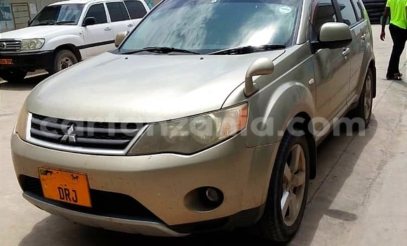 Buy Used Mitsubishi Outlander Silver Car in Dar es Salaam in Dar es Salaam Buy Used Mitsubishi Outlander Silver Car in Dar es Salaam in Dar es Salaam