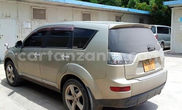 Buy Used Mitsubishi Outlander Silver Car in Dar es Salaam in Dar es Salaam Buy Used Mitsubishi Outlander Silver Car in Dar es Salaam in Dar es Salaam