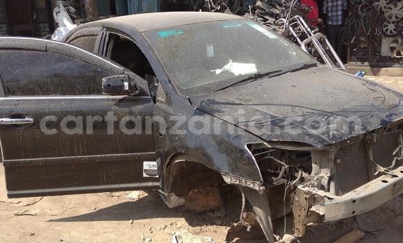 Nunua Ilio tumika Toyota Avensis Nyeusi Gari ndani ya Dar es Salaam nchini Dar es Salaam Nunua Ilio tumika Toyota Avensis Nyeusi Gari ndani ya Dar es Salaam nchini Dar es Salaam