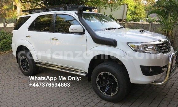 Buy Used Toyota Fortuner White Car in Dar es Salaam in Dar es Salaam