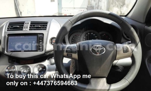 Nunua Ilio tumika Toyota RAV4 Nyeusi Gari ndani ya Dar es Salaam nchini Dar es Salaam Nunua Ilio tumika Toyota RAV4 Nyeusi Gari ndani ya Dar es Salaam nchini Dar es Salaam