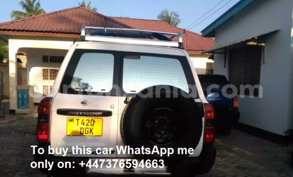 Nunua Ilio tumika Nissan Patrol Nyeupe Gari ndani ya Dar es Salaam nchini Dar es Salaam Nunua Ilio tumika Nissan Patrol Nyeupe Gari ndani ya Dar es Salaam nchini Dar es Salaam