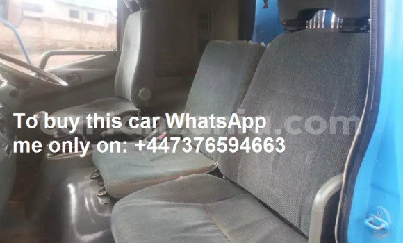 Nunua Ilio tumika Mitsubishi Pajero Bluu Gari ndani ya Dar es Salaam nchini Dar es Salaam Nunua Ilio tumika Mitsubishi Pajero Bluu Gari ndani ya Dar es Salaam nchini Dar es Salaam