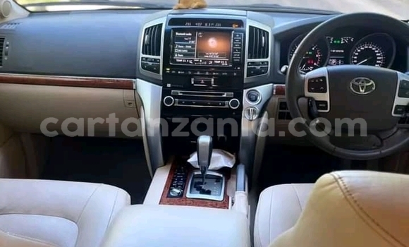 Buy New Volkswagen Tiguan White Car in Ilala in Dar es Salaam Buy New Volkswagen Tiguan White Car in Ilala in Dar es Salaam