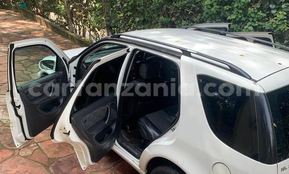 Buy Used Mercedes‒Benz M–Class White Car in Mwanza in Mwanza