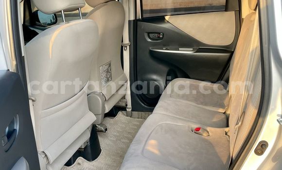 Nunua Mpya Toyota Ractis Fedha Gari ndani ya Dar es Salaam nchini Dar es Salaam Nunua Mpya Toyota Ractis Fedha Gari ndani ya Dar es Salaam nchini Dar es Salaam