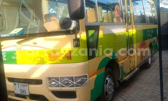 Nunua Ilio tumika Nissan Caravan Nyingine Gari ndani ya Dar es Salaam nchini Dar es Salaam Nunua Ilio tumika Nissan Caravan Nyingine Gari ndani ya Dar es Salaam nchini Dar es Salaam