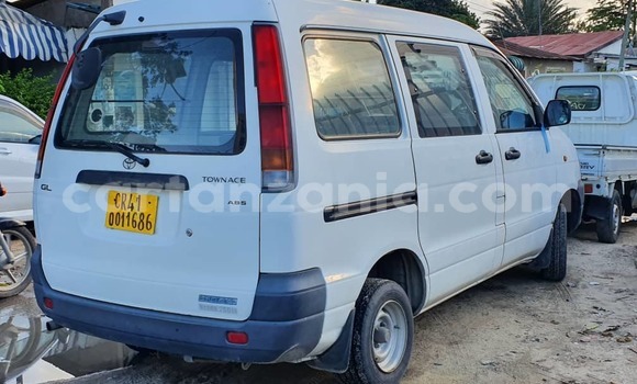 Buy New Toyota Town Ace White Car in Dar es Salaam in Dar es Salaam Buy New Toyota Town Ace White Car in Dar es Salaam in Dar es Salaam