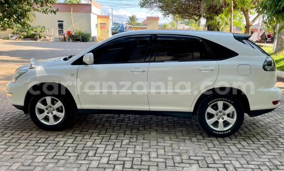 Buy Used Toyota Harrier White Car in Dar es Salaam in Dar es Salaam
