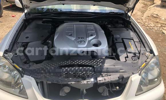 Buy New Toyota Crown White Car in Dar es Salaam in Dar es Salaam Buy New Toyota Crown White Car in Dar es Salaam in Dar es Salaam