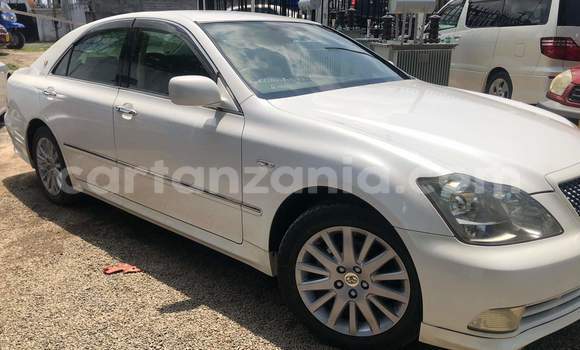 Buy New Toyota Crown White Car in Dar es Salaam in Dar es Salaam Buy New Toyota Crown White Car in Dar es Salaam in Dar es Salaam