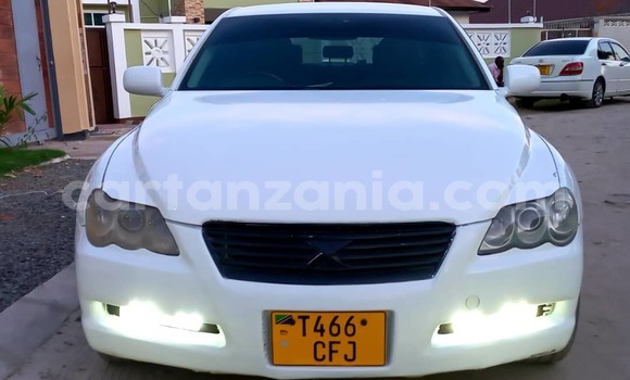 Buy Used Toyota Mark X White Car in Dar es Salaam in Dar es Salaam