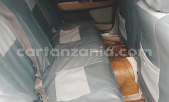 Nunua Ilio tumika Toyota Cresta Nyeupe Gari ndani ya Dar es Salaam nchini Dar es Salaam Nunua Ilio tumika Toyota Cresta Nyeupe Gari ndani ya Dar es Salaam nchini Dar es Salaam