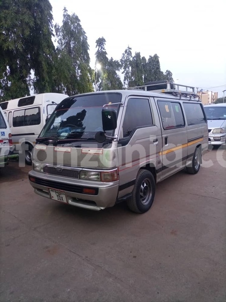 Big with watermark nissan caravan dar es salaam dar es salaam 13931