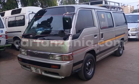 Nunua Ilio tumika Nissan Caravan Fedha Gari ndani ya Dar es Salaam nchini Dar es Salaam Nunua Ilio tumika Nissan Caravan Fedha Gari ndani ya Dar es Salaam nchini Dar es Salaam