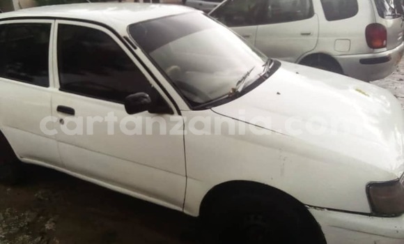 Buy Used Toyota Starlet White Car in Dar es Salaam in Dar es Salaam Buy Used Toyota Starlet White Car in Dar es Salaam in Dar es Salaam