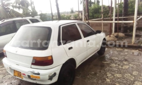 Buy Used Toyota Starlet White Car in Dar es Salaam in Dar es Salaam Buy Used Toyota Starlet White Car in Dar es Salaam in Dar es Salaam