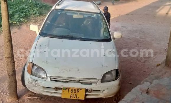 Buy Used Toyota Starlet White Car in Dar es Salaam in Dar es Salaam Buy Used Toyota Starlet White Car in Dar es Salaam in Dar es Salaam