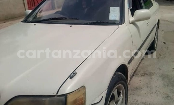Buy Used Toyota Cresta White Car in Dar es Salaam in Dar es Salaam