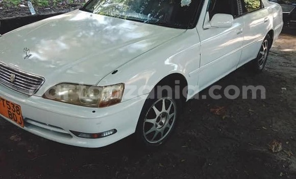 Buy Used Toyota Cresta White Car in Dar es Salaam in Dar es Salaam