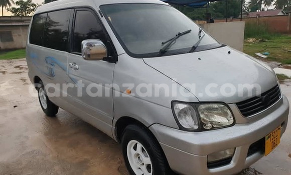 Buy Used Toyota Noah Silver Car in Dar es Salaam in Dar es Salaam