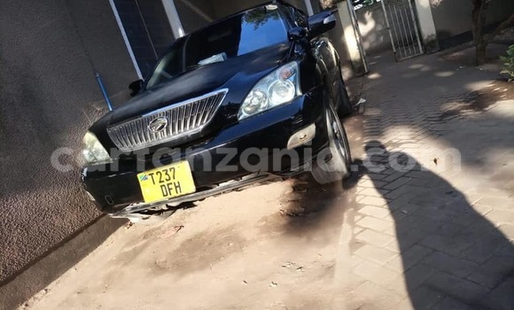 Nunua Ilio tumika Toyota Harrier Nyeusi Gari ndani ya Dar es Salaam nchini Dar es Salaam