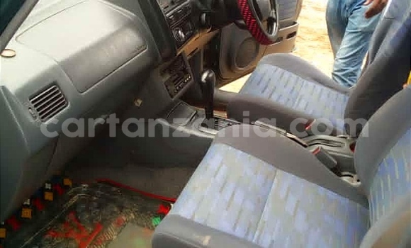 Buy Used Toyota RAV4 Green Car in Dar es Salaam in Dar es Salaam