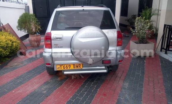 Buy Import Toyota RAV4 Silver Car in Dar es Salaam in Dar es Salaam Buy Import Toyota RAV4 Silver Car in Dar es Salaam in Dar es Salaam