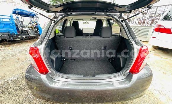 Nunua Mpya Toyota Vitz Nyeusi Gari ndani ya Dar es Salaam nchini Dar es Salaam Nunua Mpya Toyota Vitz Nyeusi Gari ndani ya Dar es Salaam nchini Dar es Salaam