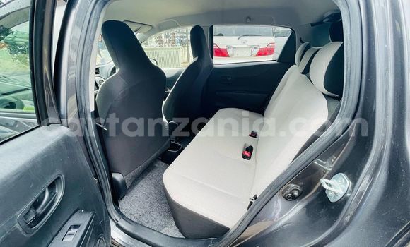 Nunua Mpya Toyota Vitz Nyeusi Gari ndani ya Dar es Salaam nchini Dar es Salaam Nunua Mpya Toyota Vitz Nyeusi Gari ndani ya Dar es Salaam nchini Dar es Salaam