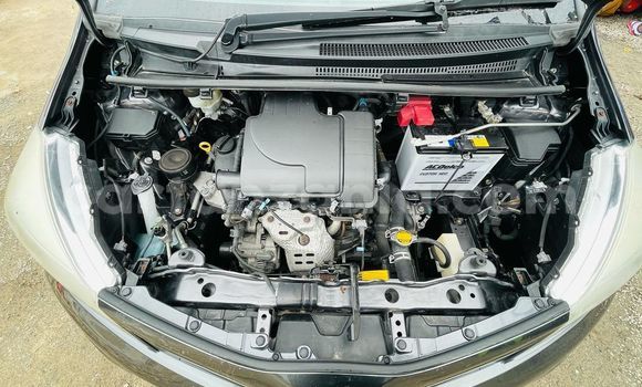 Nunua Mpya Toyota Vitz Nyeusi Gari ndani ya Dar es Salaam nchini Dar es Salaam Nunua Mpya Toyota Vitz Nyeusi Gari ndani ya Dar es Salaam nchini Dar es Salaam