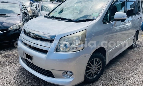 Buy New Toyota Noah Silver Car in Dar es Salaam in Dar es Salaam Buy New Toyota Noah Silver Car in Dar es Salaam in Dar es Salaam