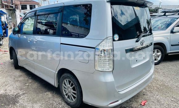 Buy New Toyota Noah Silver Car in Dar es Salaam in Dar es Salaam Buy New Toyota Noah Silver Car in Dar es Salaam in Dar es Salaam