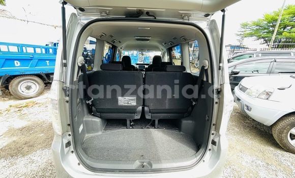 Buy New Toyota Noah Silver Car in Dar es Salaam in Dar es Salaam Buy New Toyota Noah Silver Car in Dar es Salaam in Dar es Salaam