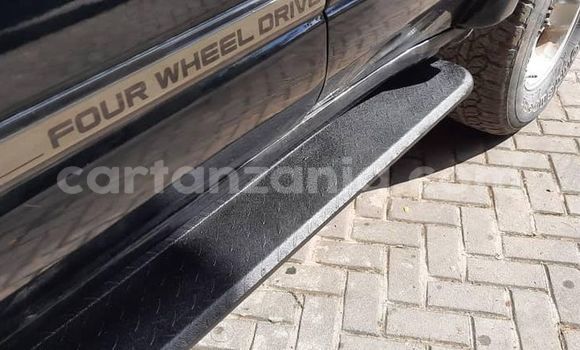 Buy Used Toyota Land Cruiser Green Car in Dar es Salaam in Dar es Salaam Buy Used Toyota Land Cruiser Green Car in Dar es Salaam in Dar es Salaam