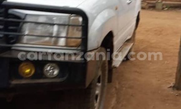Buy Used Toyota Land Cruiser White Car in Dar es Salaam in Dar es Salaam Buy Used Toyota Land Cruiser White Car in Dar es Salaam in Dar es Salaam