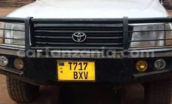 Buy Used Toyota Land Cruiser White Car in Dar es Salaam in Dar es Salaam Buy Used Toyota Land Cruiser White Car in Dar es Salaam in Dar es Salaam