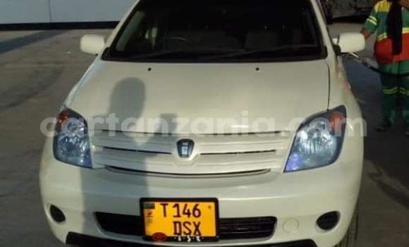 Buy Used Toyota IST White Car in Dar es Salaam in Dar es Salaam Buy Used Toyota IST White Car in Dar es Salaam in Dar es Salaam