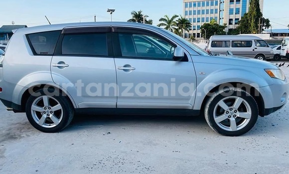 Buy Used Mitsubishi Outlander Silver Car in Dar es Salaam in Dar es Salaam Buy Used Mitsubishi Outlander Silver Car in Dar es Salaam in Dar es Salaam