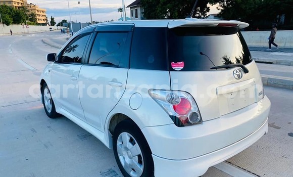 Buy Used Toyota IST White Car in Dar es Salaam in Dar es Salaam Buy Used Toyota IST White Car in Dar es Salaam in Dar es Salaam