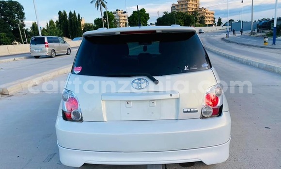 Buy Used Toyota IST White Car in Dar es Salaam in Dar es Salaam Buy Used Toyota IST White Car in Dar es Salaam in Dar es Salaam